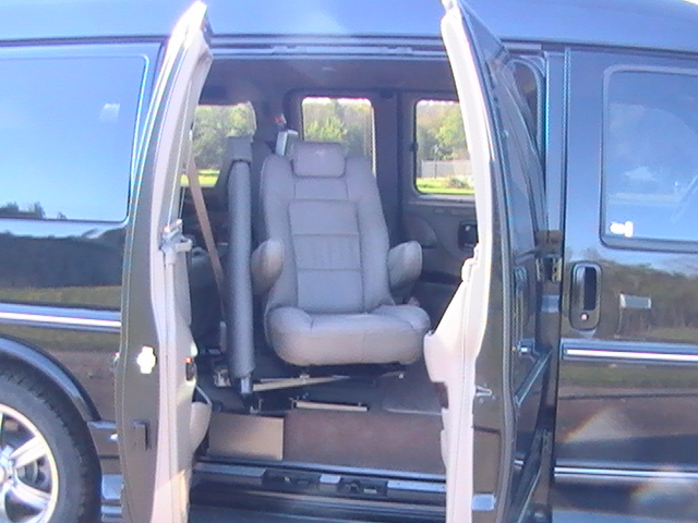Easy Reach 7.5 GMC Savhana 006.JPG